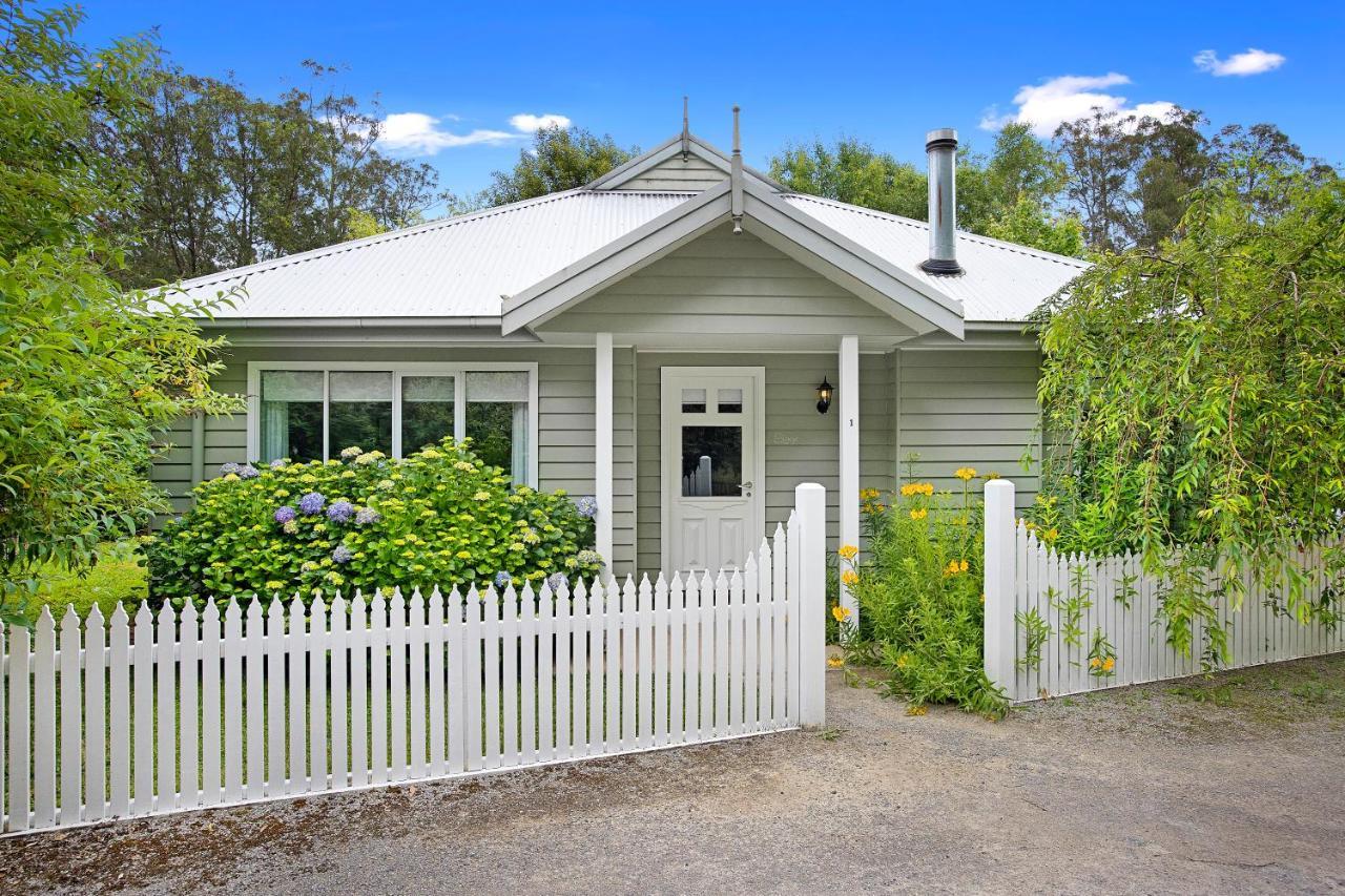 Amelina Cottages Marysville Exterior photo